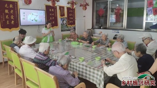 乐龄老年社会工作服务中心组织的端午活动。受访者供图